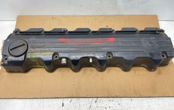 Mercedes-Benz E W124 Rocker cam cover 1030160105