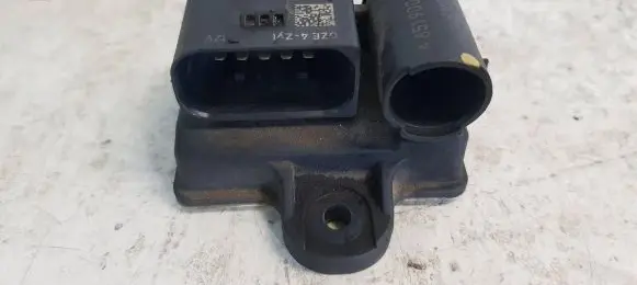 Glow plug pre-heat relay