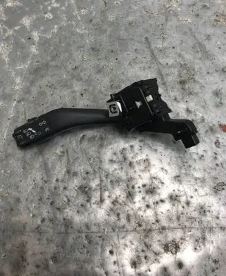 Volkswagen Touran I Indicator stalk 1K0953513GBILI 1K0953513G