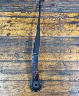 Ford Focus Front wiper blade arm BM5117526BB 97036203