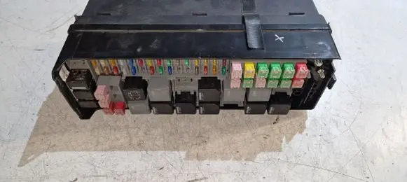 Land Rover Range Rover Sport L320 Fuse module 490000070