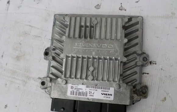 Volvo V50 Engine control unit/module 31211071AA