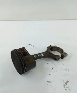 Opel Astra H Piston with connecting rod Z18XE1