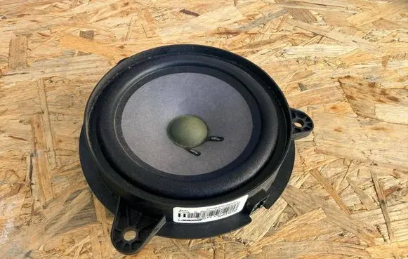 Nissan Qashqai+2 Front door speaker 281567Y300