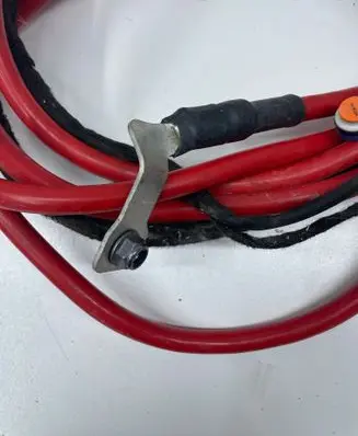 Mercedes-Benz C AMG W205 Positive cable (battery)