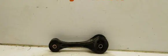 Subaru Impreza II Engine mount bracket