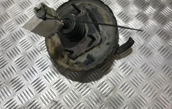 Nissan Sunny Brake booster