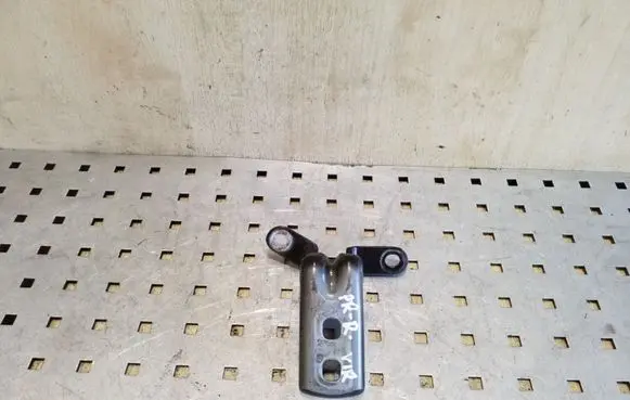 Opel Zafira C Front door upper hinge