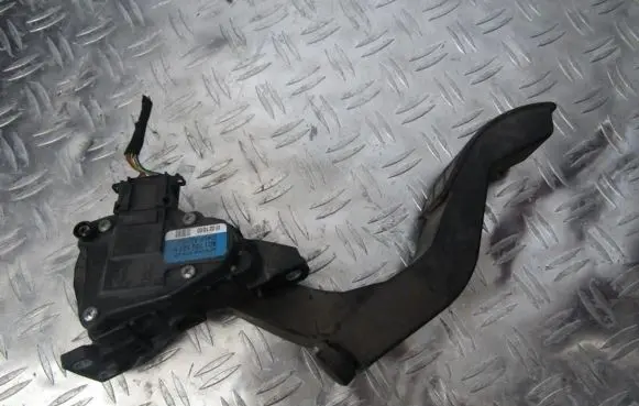 Audi A6 S6 C5 4B Accelerator throttle pedal 8D1723523N 6PV008376-02