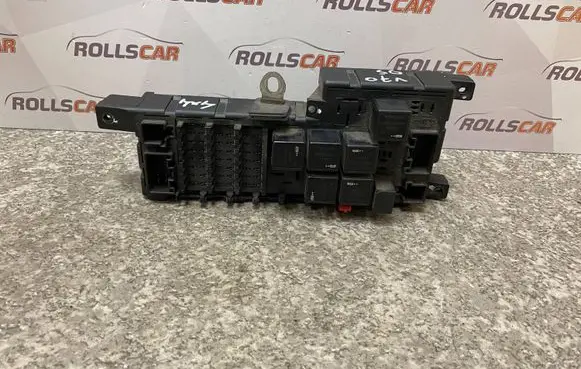 Volvo V70 Fuse box set 518828108