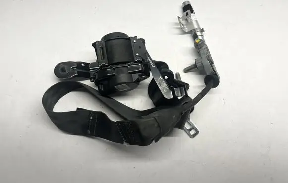 Ford Mustang VI Front seatbelt JR3BC699D64AD