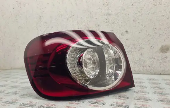 Volkswagen Golf Plus Rear/tail lights 5M0945095K