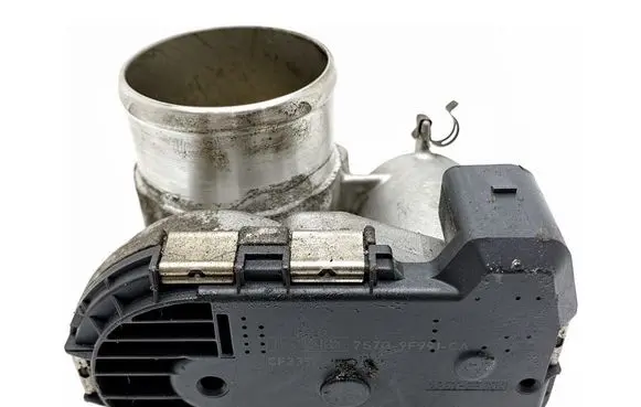 Ford Kuga II Engine shut-off valve 7S7G9F991CA