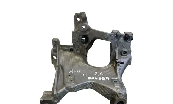 Audi A4 S4 B9 Engine mounting bracket 8W0399295E AUB9176784