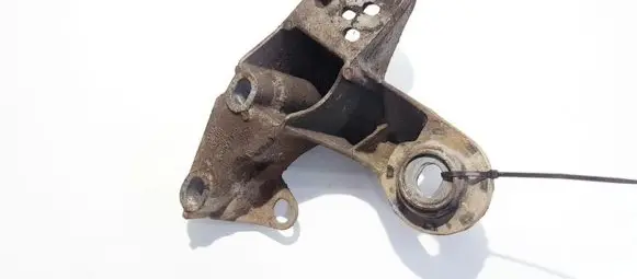 Audi A4 S4 B5 8D Engine mounting bracket 8d0199351h