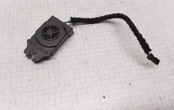 Mercedes-Benz E W210 Front door high frequency speaker 2108207602 2752510179
