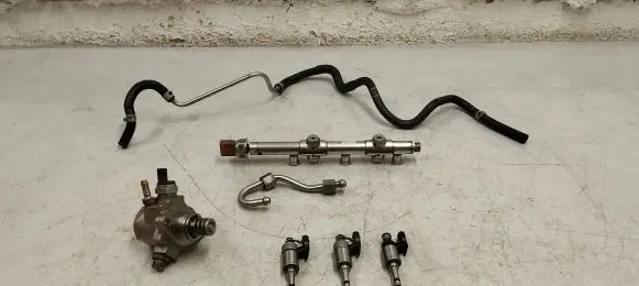 Audi Q2 - Fuel injection system set 04e906036ae 04e127026bb 04c130241b