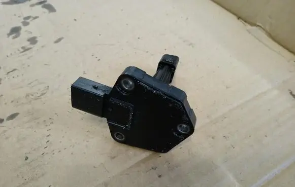 Volvo XC70 Oil level sensor 7G9N-6C624-AC