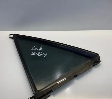 Mercedes-Benz ML AMG W164 Rear vent window glass A1647302555 1647302555