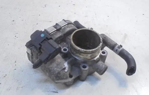Opel Corsa C Electric throttle body valve 24420536