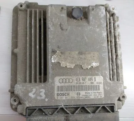 Audi A8 S8 D3 4E Engine control unit/module 4E0907409B 0281011684