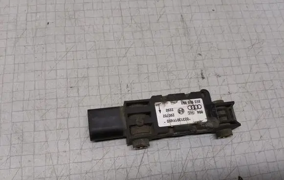 Audi A4 S4 B6 8E 8H Airbag deployment crash/impact sensor 8E0959651