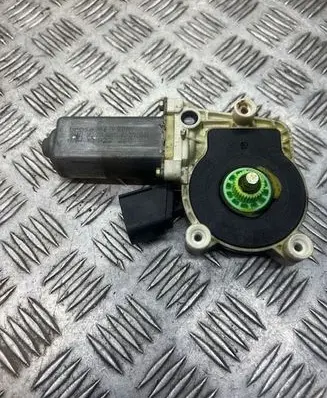 BMW 5 E60 E61 Front door window regulator with motor 6922268