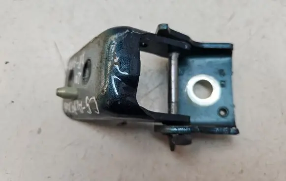 Citroen C5 Aircross Front door lower hinge 