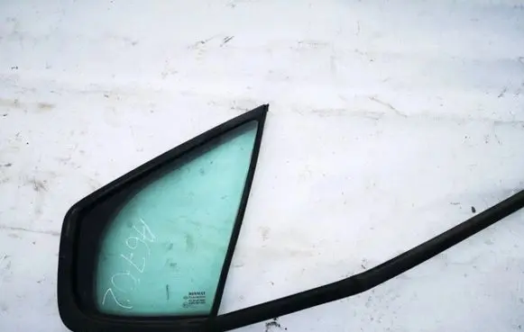 Renault Modus Rear vent window glass 