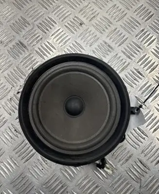 Audi A4 S4 B7 8E 8H Panel speaker 