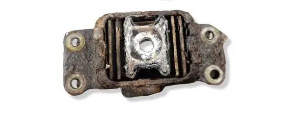 BMW 7 E32 Rear differential mounting bracket 