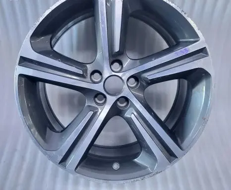 Jaguar E-Pace R18 alloy rim 