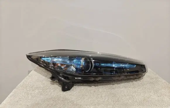 Renault Zoe Headlight/headlamp 260109891R 1EL01091202 0109129200051139