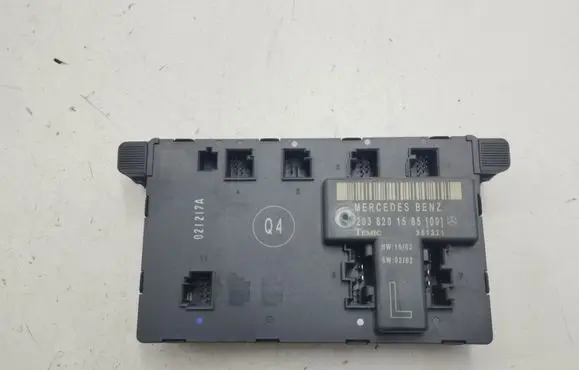 Mercedes-Benz C W203 Door control unit/module 2038201585
