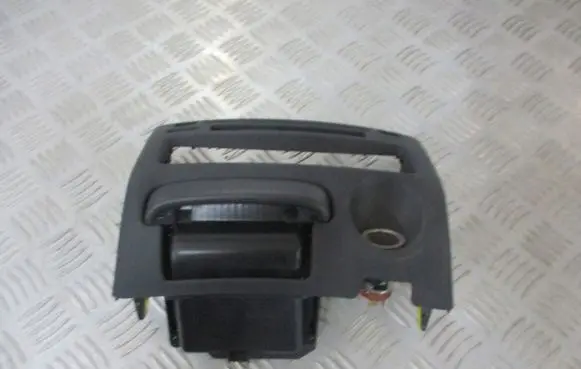 Toyota Yaris Radio/GPS head unit trim 