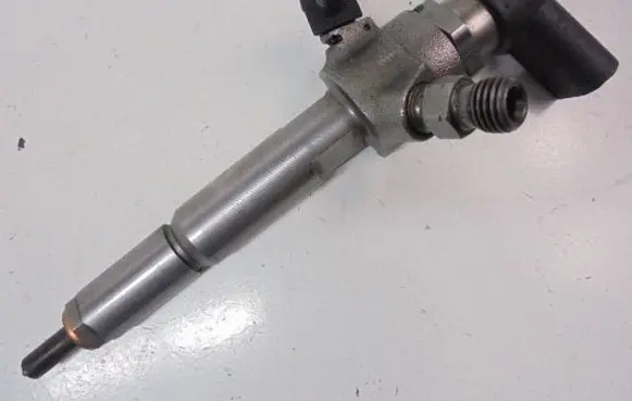 Ford Focus C-MAX Fuel injector 4M5Q-9F593-AD