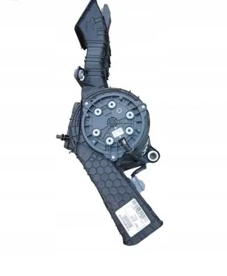 Ford Fusion II Hybrid/electric vehicle battery fan DG9810C709AA