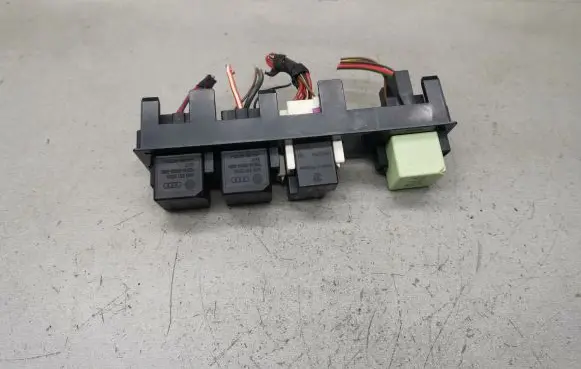 Volkswagen PASSAT CC Other relay 7N0937503A 4H0951253A