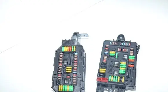 BMW X6M F86 Fuse module 6819653 6819651 9224866