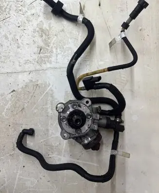 BMW 3 E90 E91 Fuel pressure sensor 0928400691 9882810754