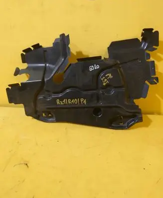 Citroen C3 Picasso Intercooler air channel guide 