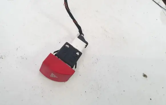 Skoda Octavia Mk2 (1Z) Hazard light switch 1z0953235h