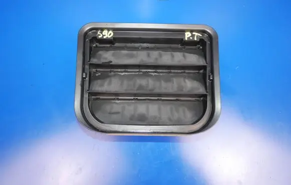 Volvo S90, V90 Quarter panel pressure vent 31369380