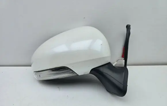 Toyota Prius (XW30) Front door electric wing mirror E4022865