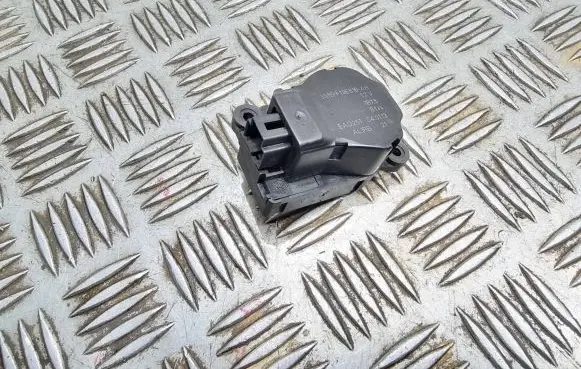 Ford C-MAX I Air flap motor/actuator 3M5H19E616AB EAD251 EAD2510401