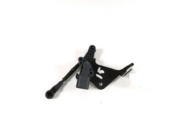 Audi e-tron Rear air suspension level height sensor 4M0907503