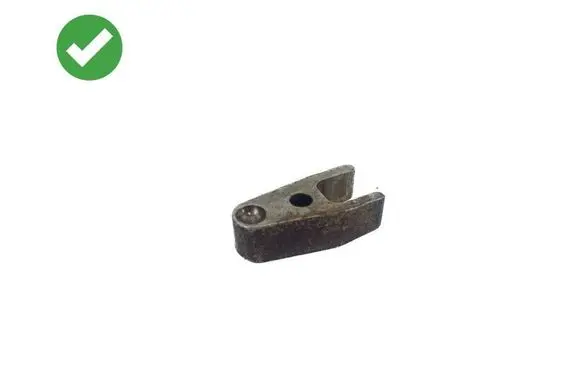 Mercedes-Benz CLS C219 Fuel Injector clamp holder 