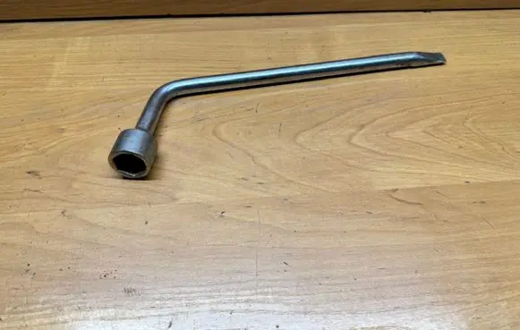 Toyota Yaris Wheel nut wrench M0T0R T0Y0TA