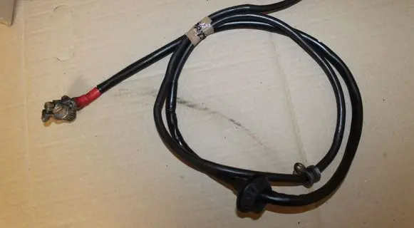 Volkswagen PASSAT B5.5 Positive cable (battery) 3B2971225M