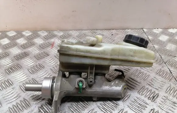 Renault Megane II Master brake cylinder